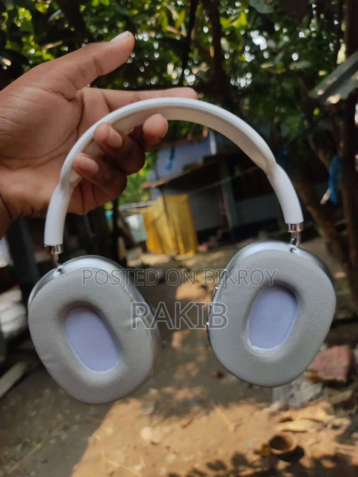 এয়ারপোর্ট আছে এজন্য এটা লাগেনা একদম নতুন।