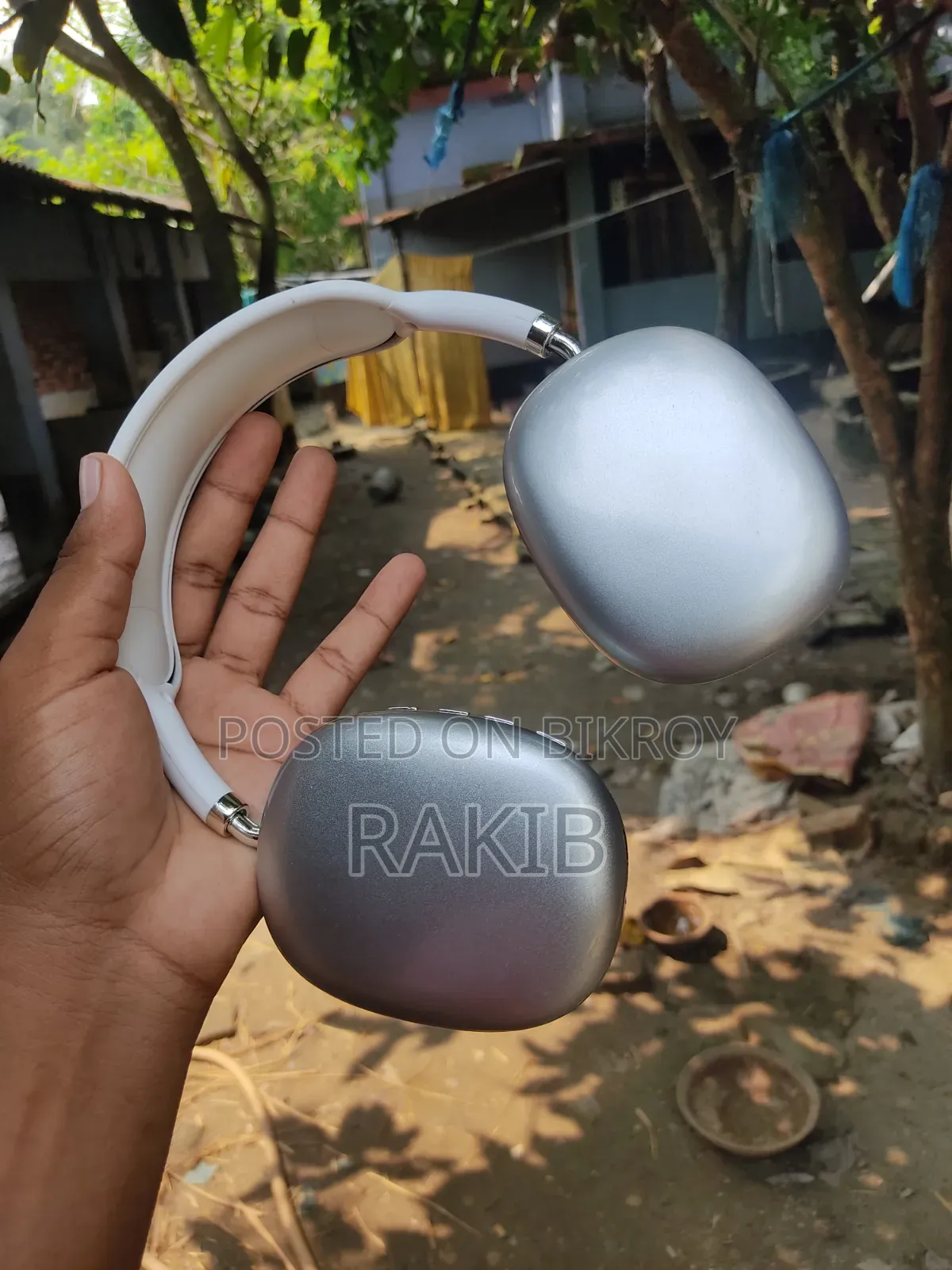এয়ারপোর্ট আছে এজন্য এটা লাগেনা একদম নতুন।