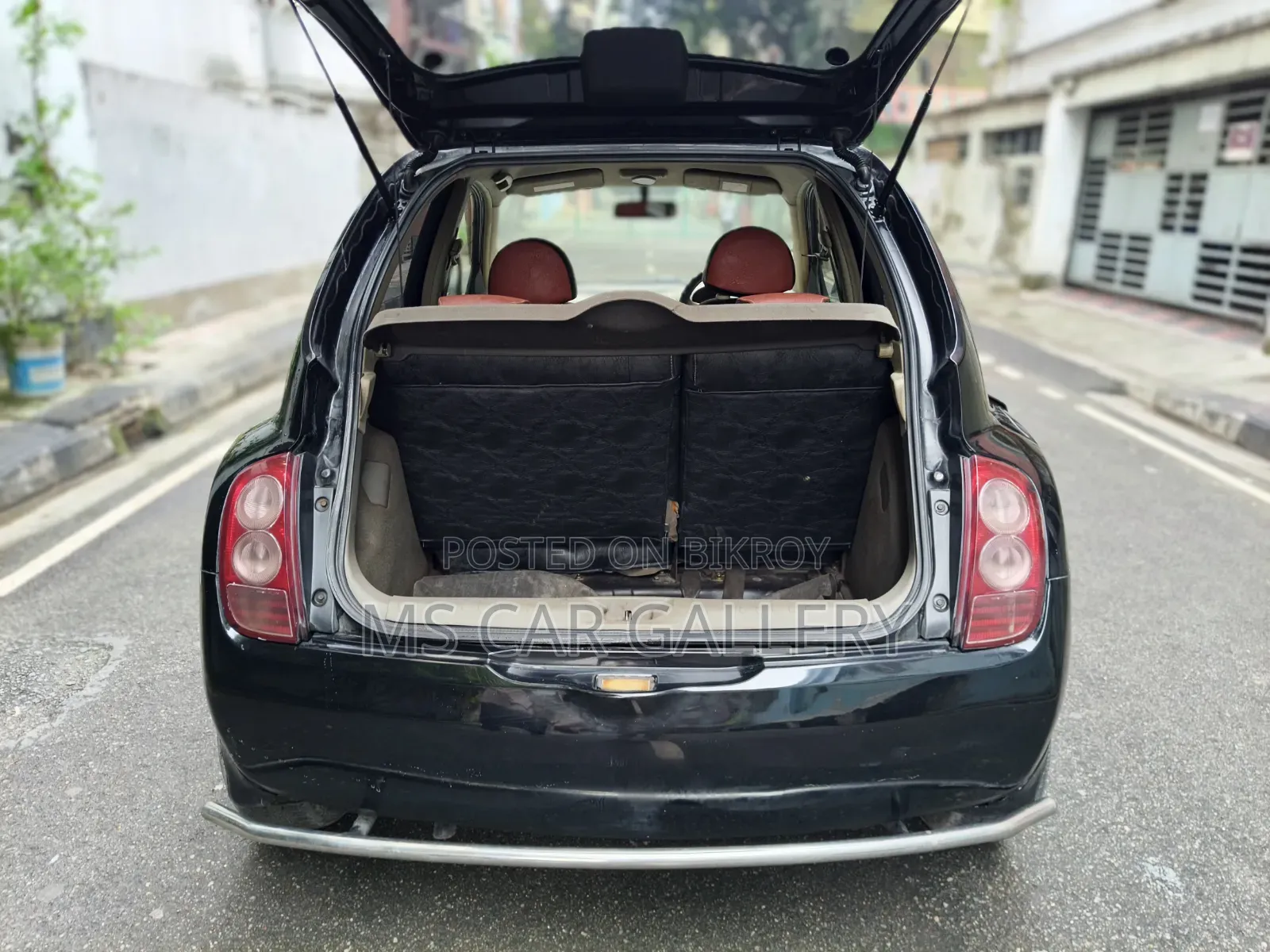 Nissan March 2004 Black