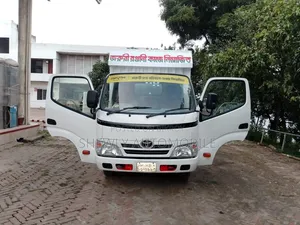 Toyota Dyna Delivery Van