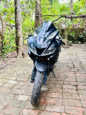 Yamaha R1 2023 Black