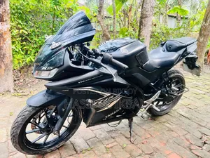 Yamaha R1 2023 Black