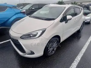 Toyota Aqua 2021 Beige