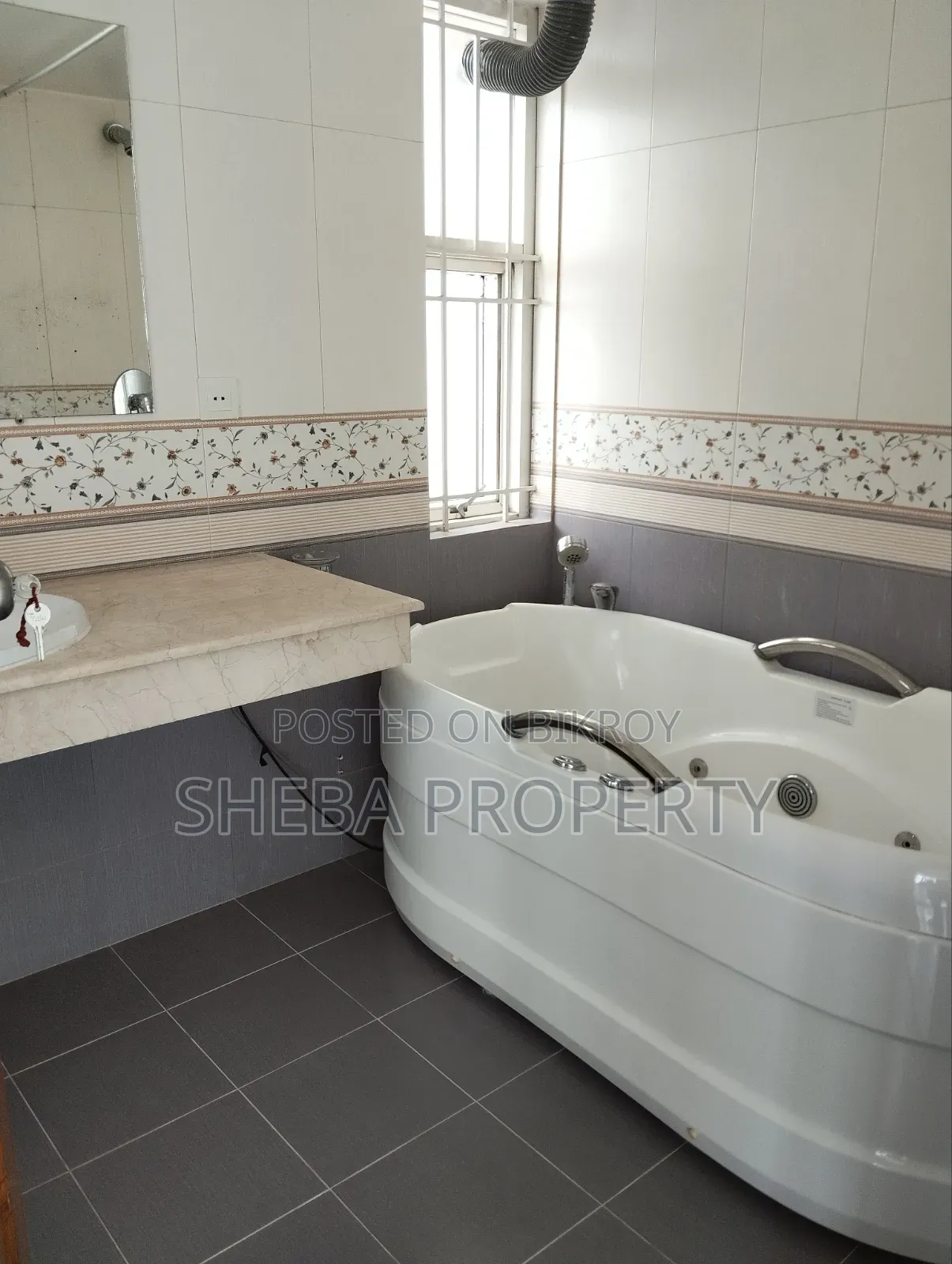 4-Bedroom Apartment in Gulshan for Rent