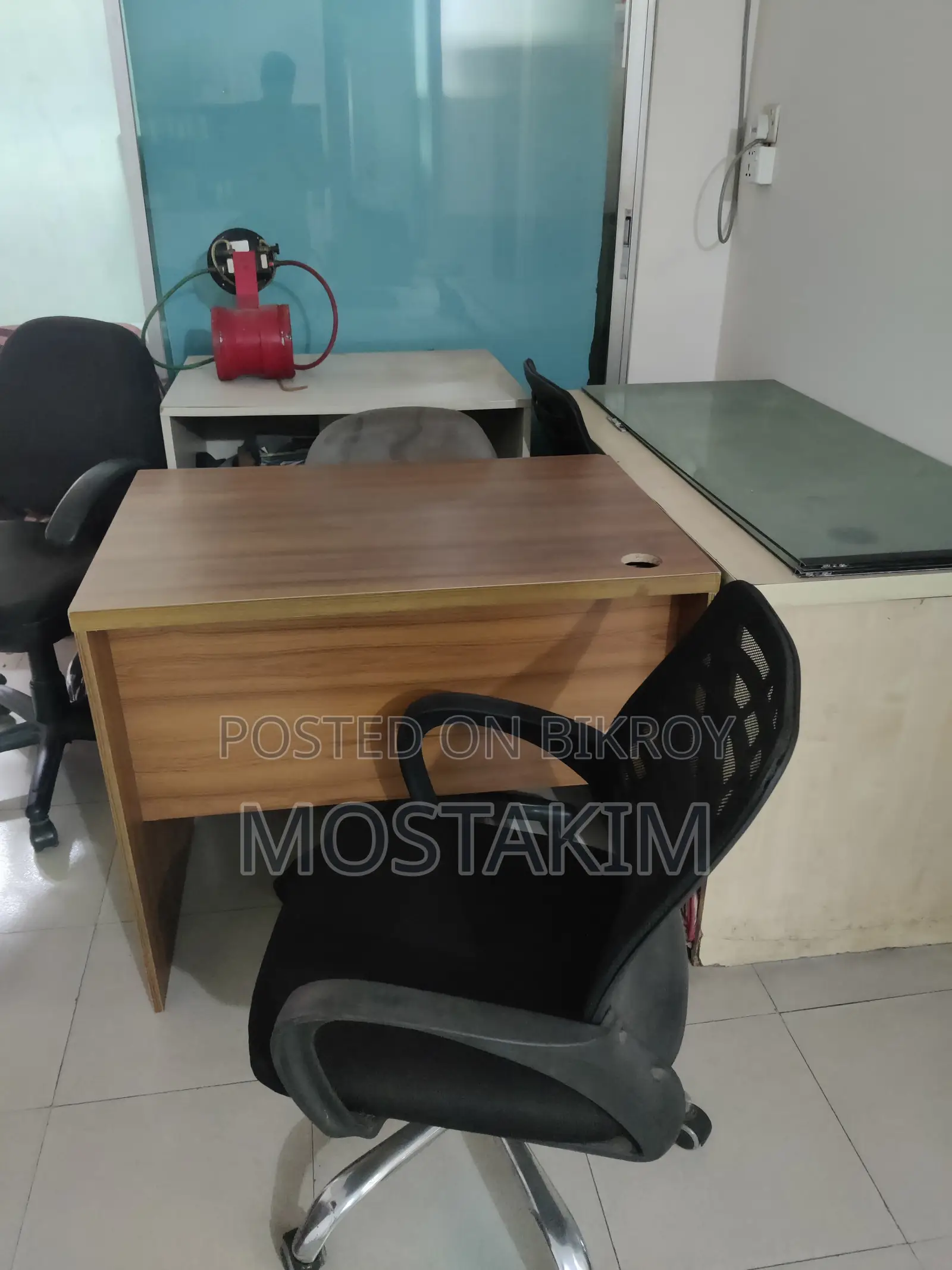 Used Desktop Table and Executive Chair
