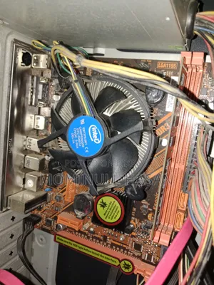 HP 45L Gaming Desktop GT22-3090 4GB Intel Core i3 HDD+SSD 640GB