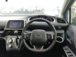 Toyota Sienta 2022 Blue