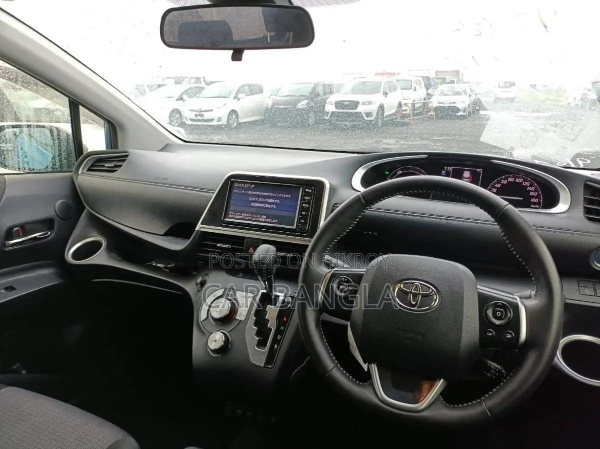 Toyota Sienta 2022 Blue