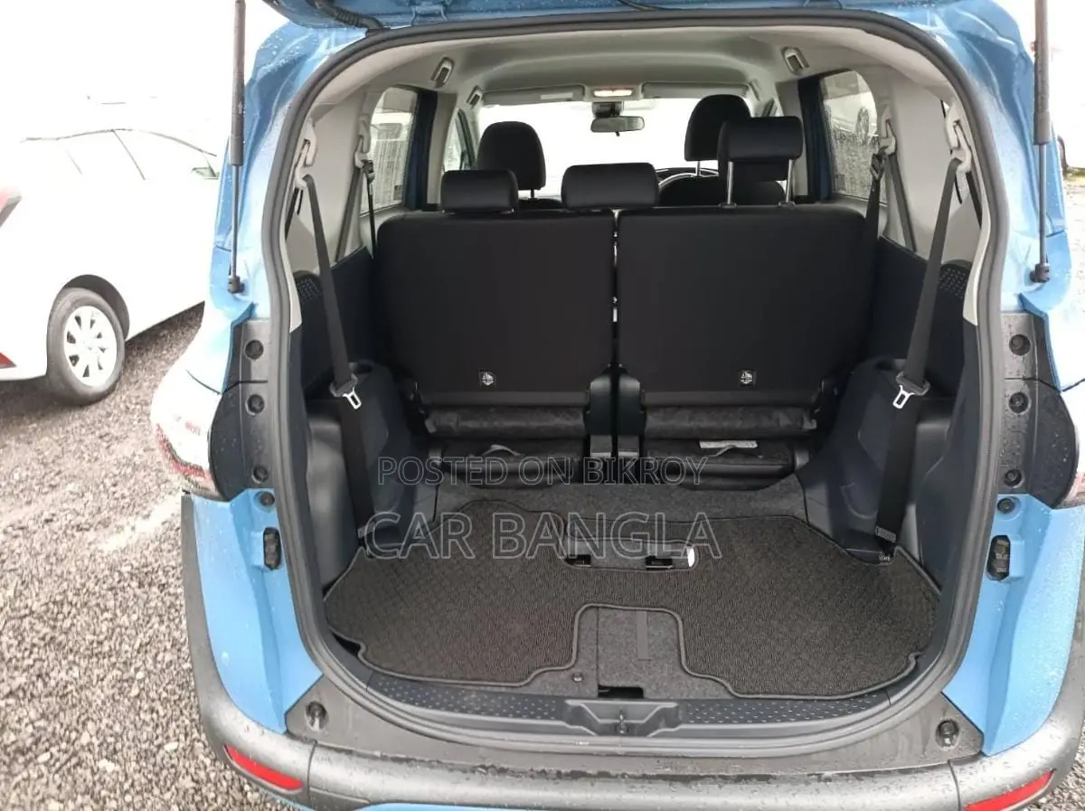 Toyota Sienta 2022 Blue