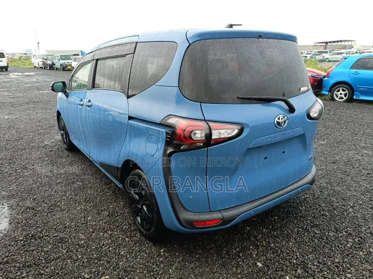 Toyota Sienta 2022 Blue