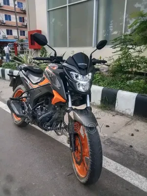 Honda Hornet 2021 Orange