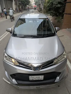 Toyota Corolla Fielder 1.5 Hybrid FWD 2019 Silver