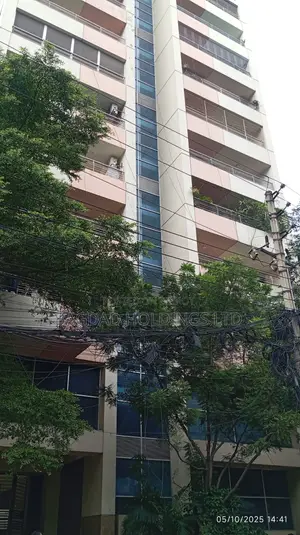Furnished 3bdrm Apartment in Sector-07, Uttara, for sale