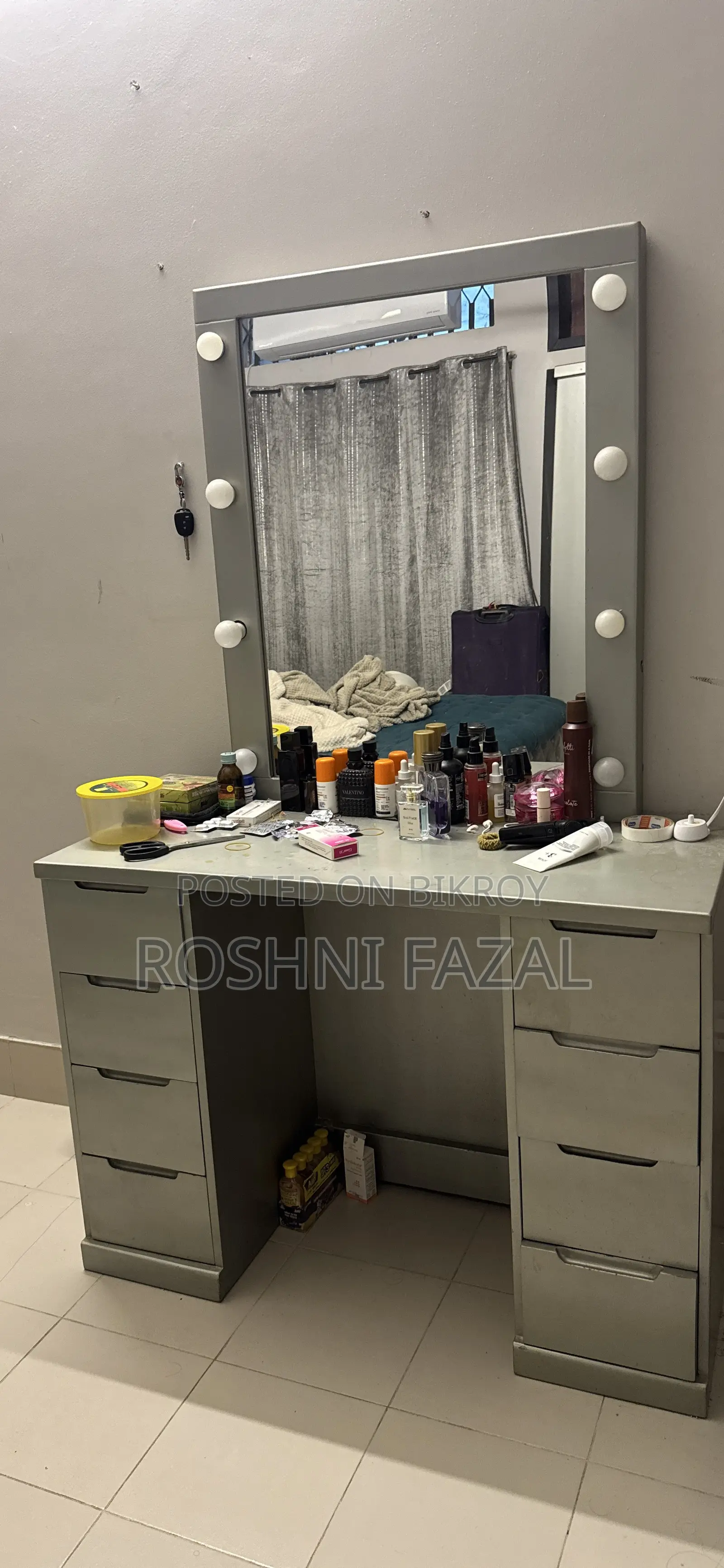Almira 30k and Dressing Table 20k