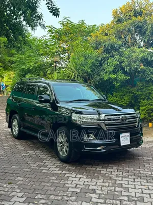 Toyota Land Cruiser 4.6 V8 AX G Selection 2016 Black