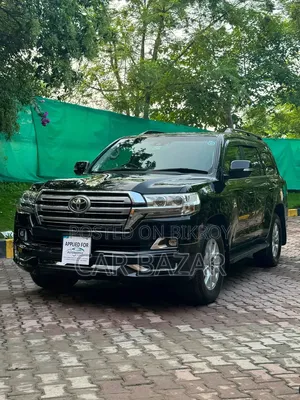 Toyota Land Cruiser 4.6 V8 AX G Selection 2016 Black