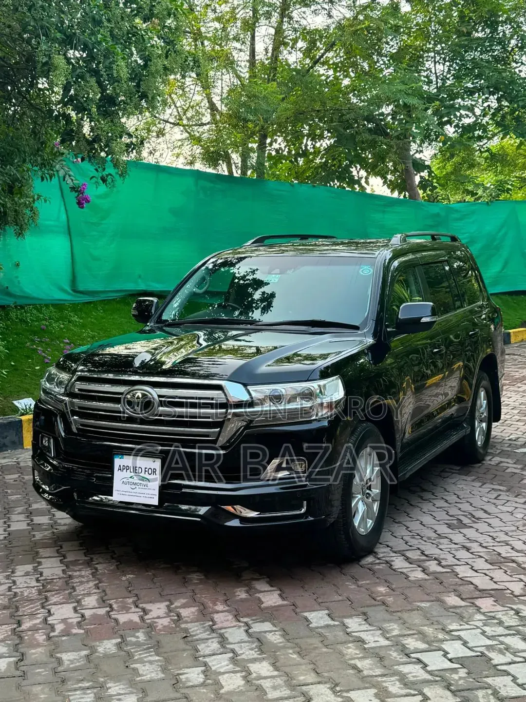 Toyota Land Cruiser 4.6 V8 AX G Selection 2016 Black