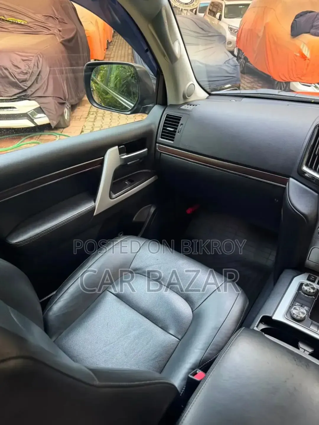 Toyota Land Cruiser 4.6 V8 AX G Selection 2016 Black