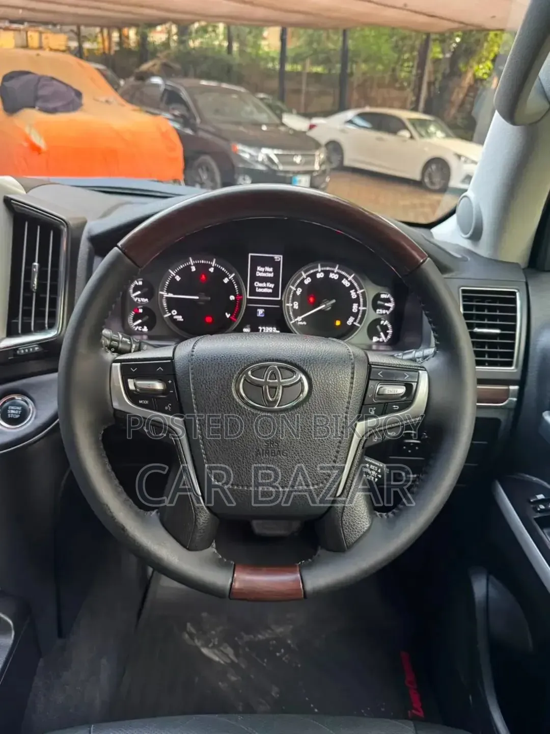 Toyota Land Cruiser 4.6 V8 AX G Selection 2016 Black