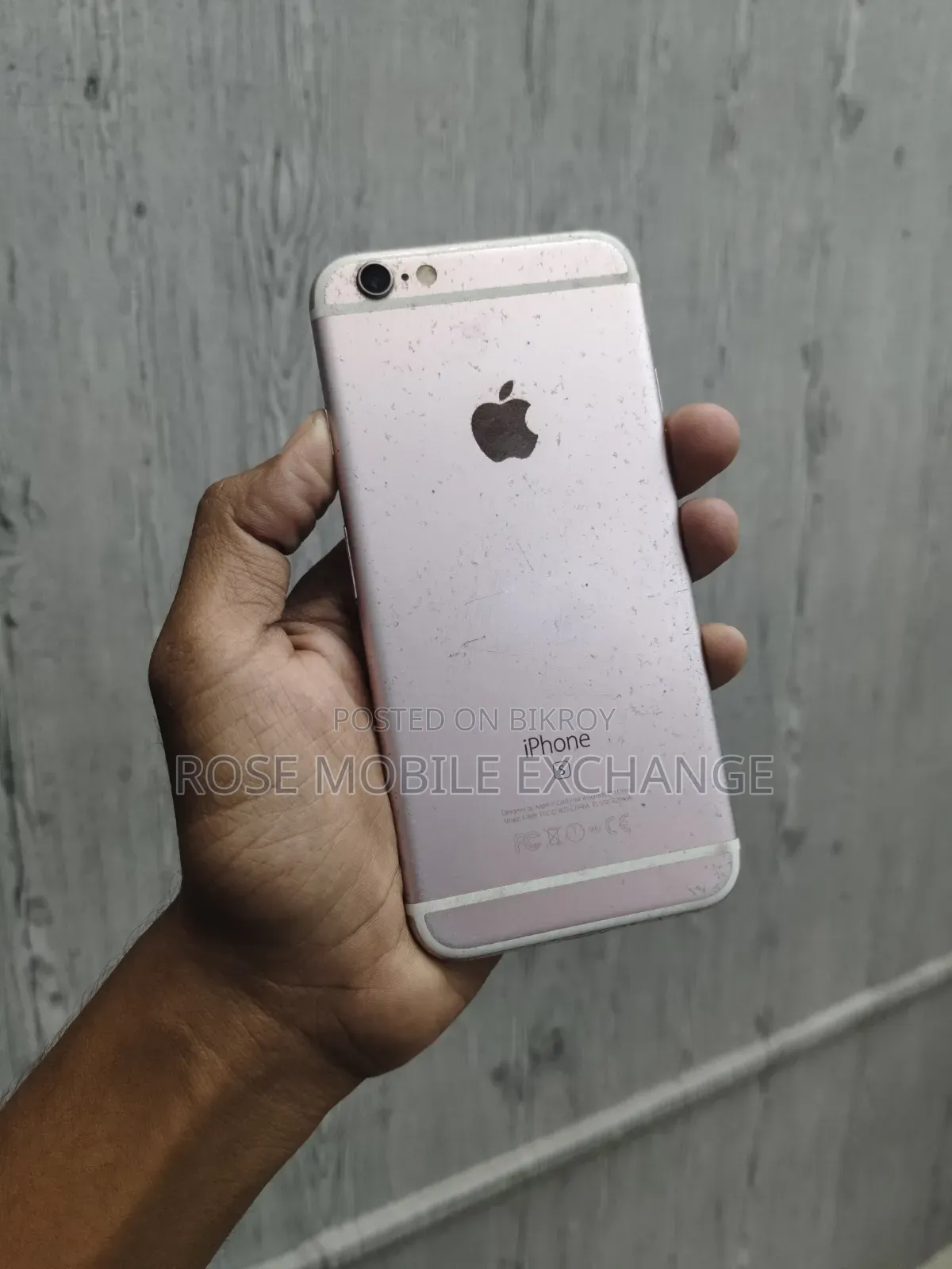 Apple iPhone 6s 16 GB Rose Gold