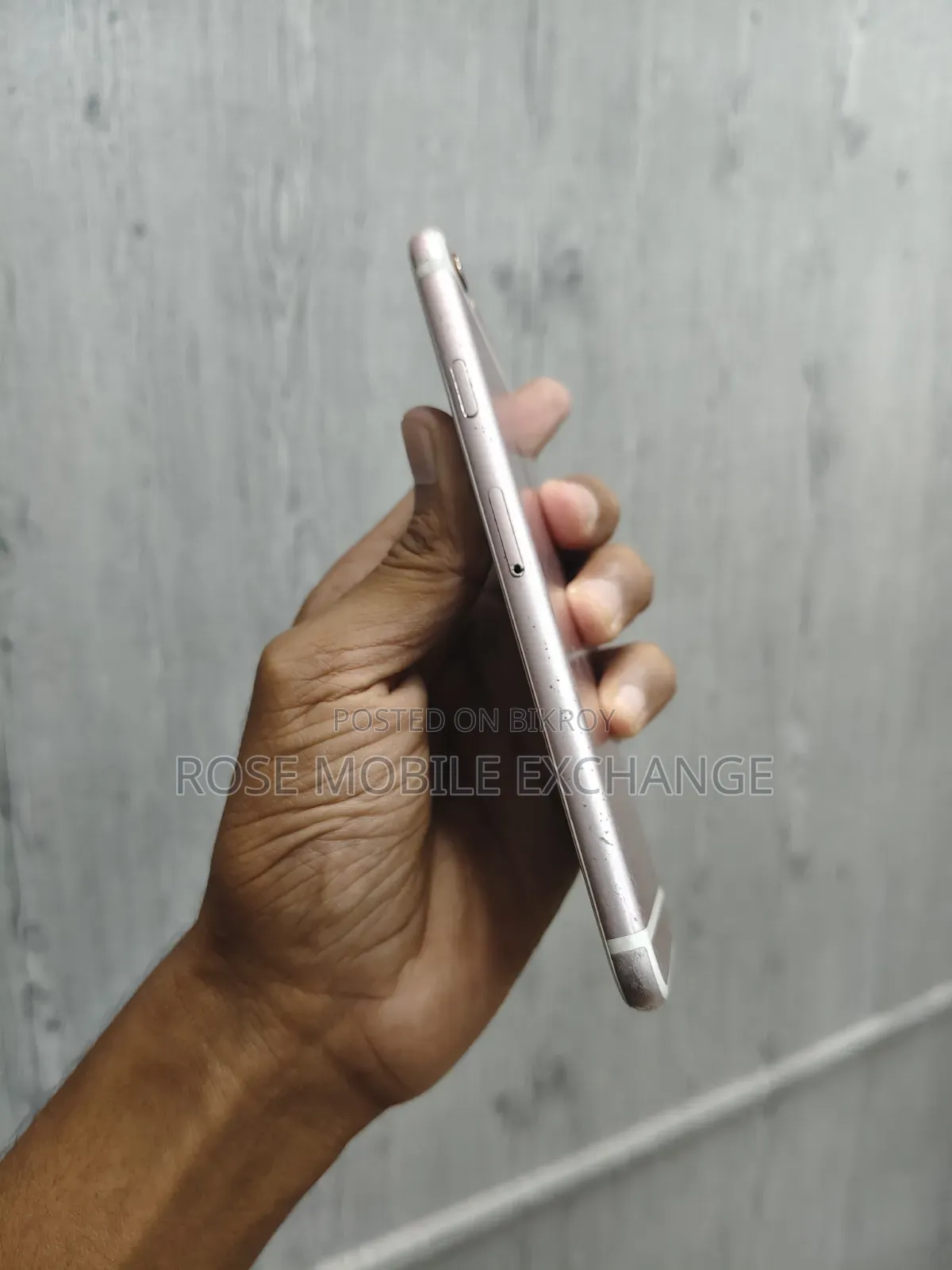 Apple iPhone 6s 16 GB Rose Gold