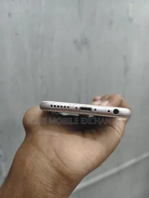 Apple iPhone 6s 16 GB Rose Gold
