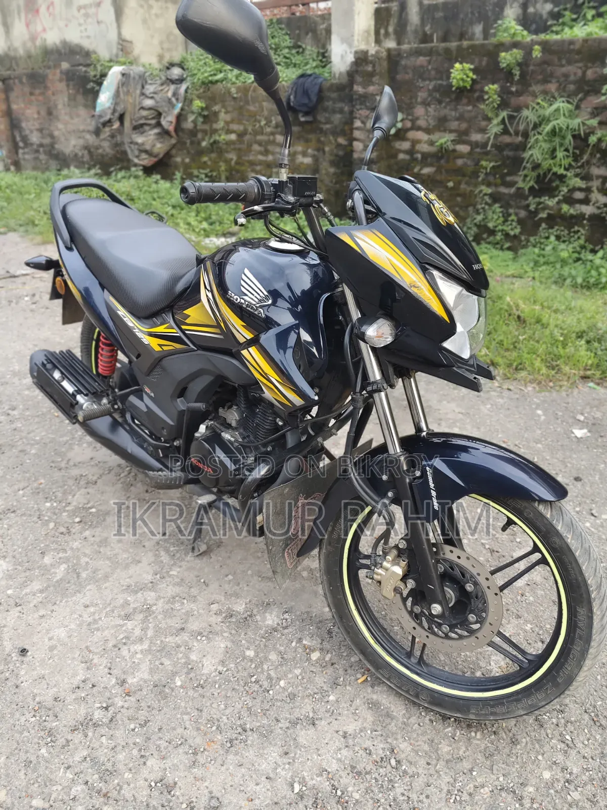 New Honda CB 2024 Yellow