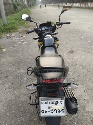 New Honda CB 2024 Yellow