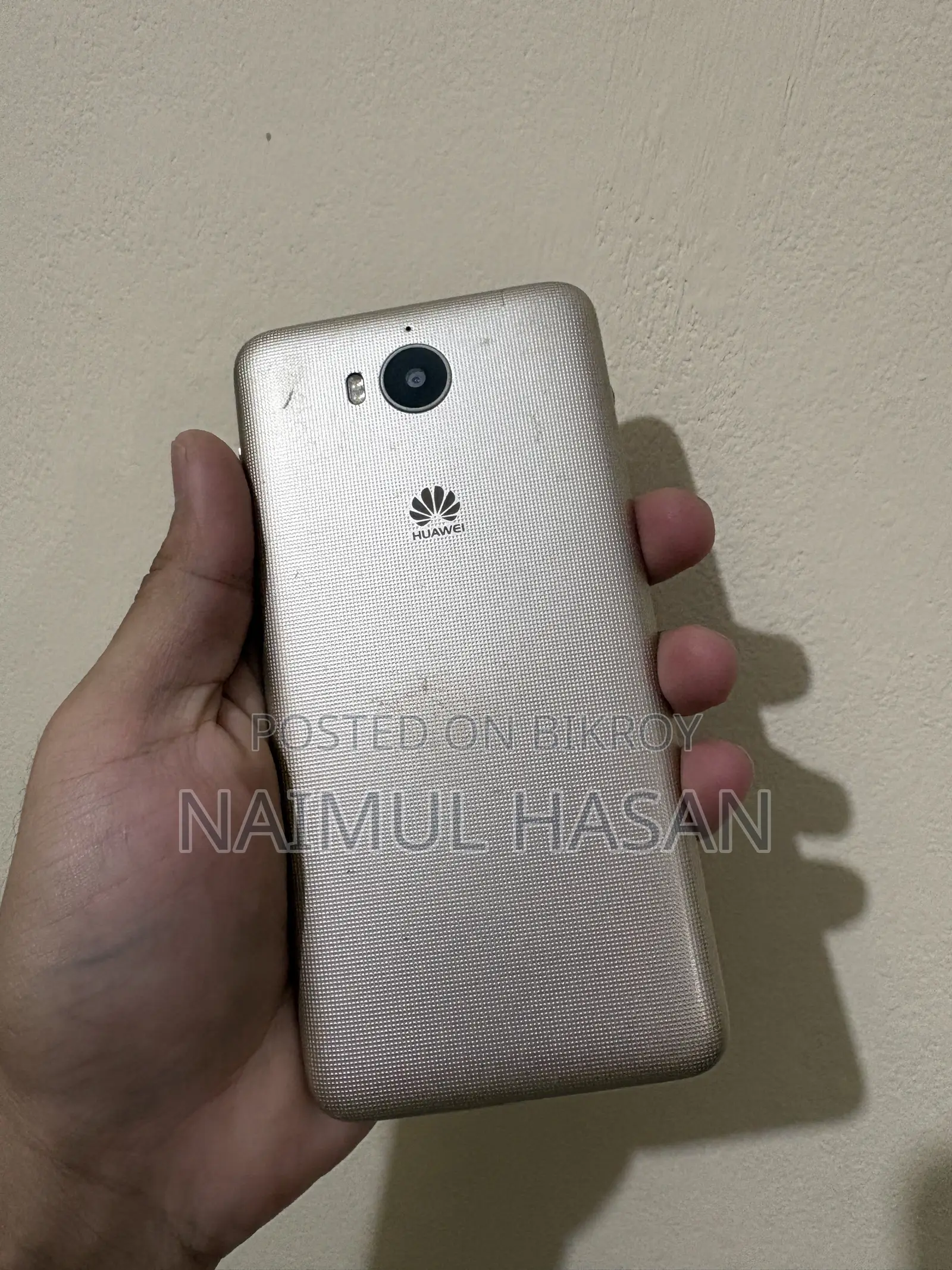 Huawei Y7 32 GB Gold
