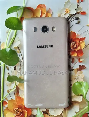 Samsung Galaxy J7 32 GB Silver