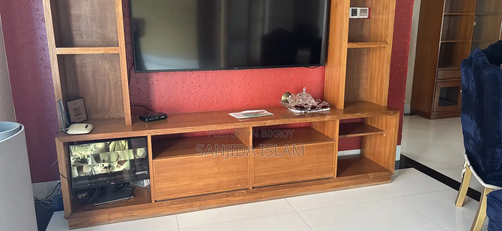 TV Shelf Organiser