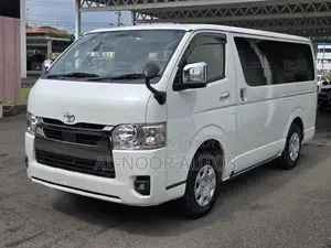 Toyota HiAce 2022