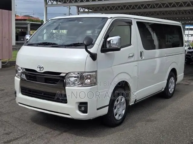 Toyota HiAce 2022