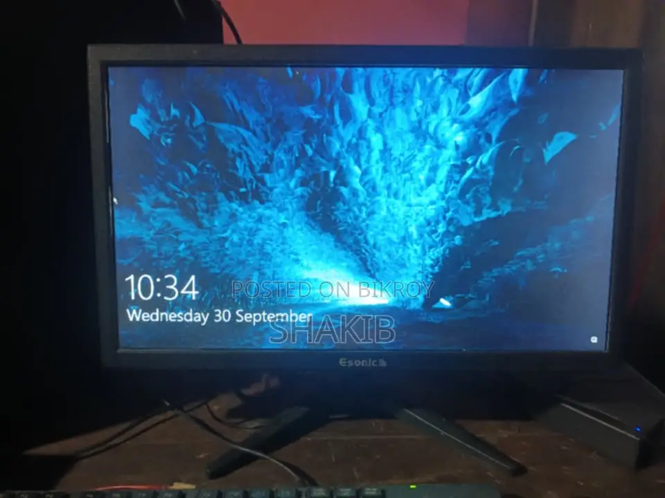 Esonic LCD Monitor – Good Condition