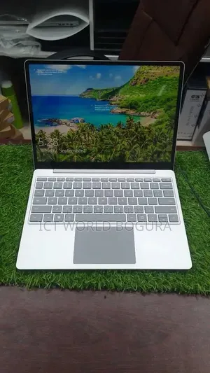 ল্যাপটপ মাইক্রোসফট সারফেস গো ২ ৮জিবি ইন্টেল কোর আই৫ এসএসডি ১২৮জিবি