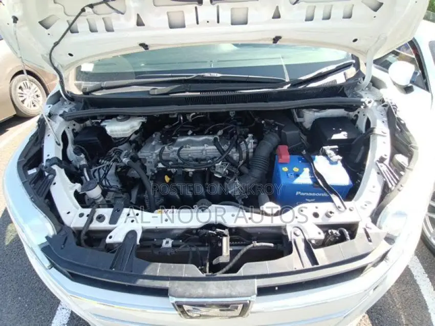 Toyota Noah 2.0 FWD (8 Seater) 2021 Pearl
