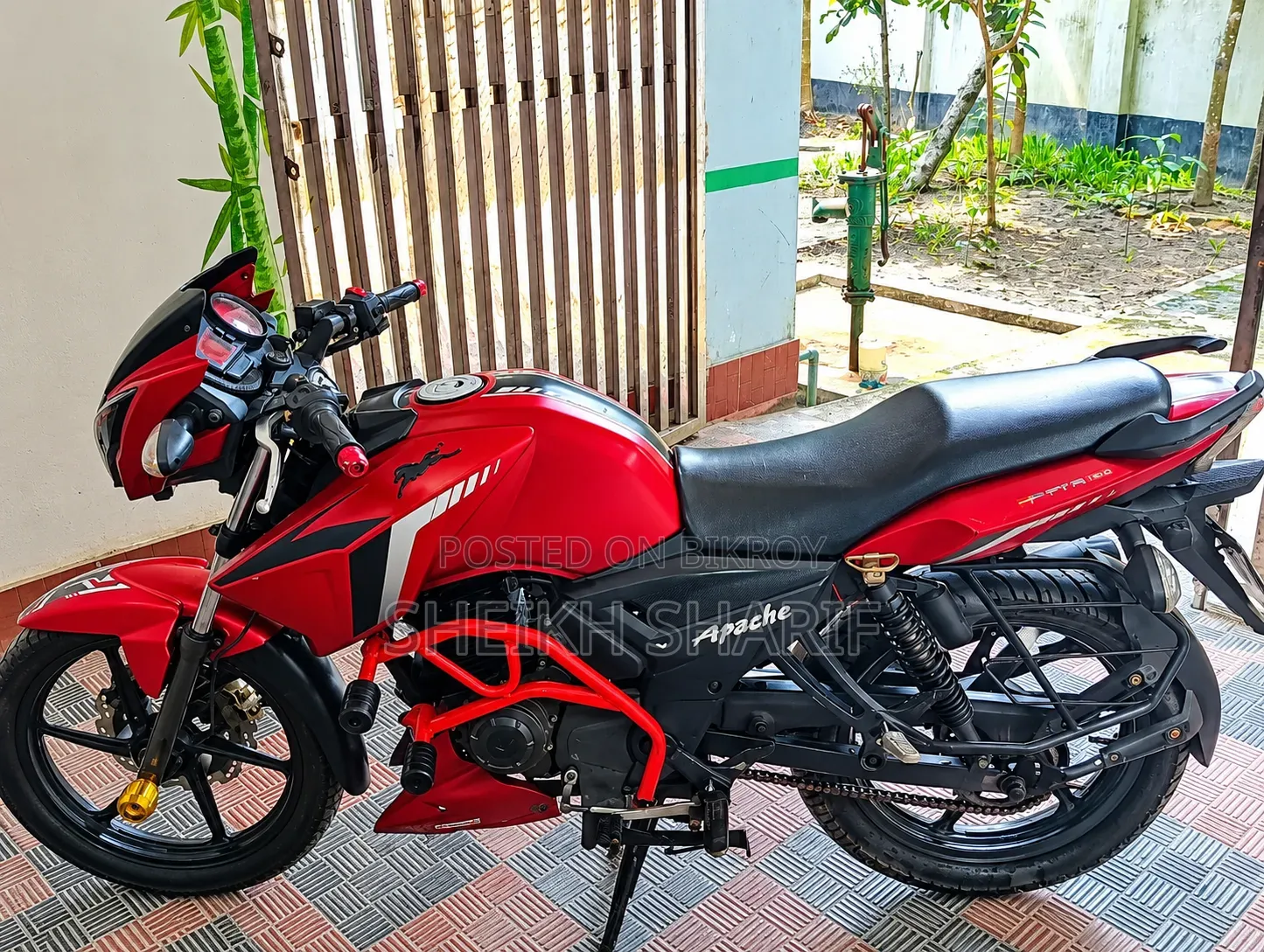 TVS Apache RTR 160 2V 2017 Red