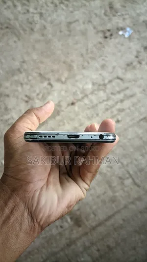 Vivo Y21 64 GB Silver