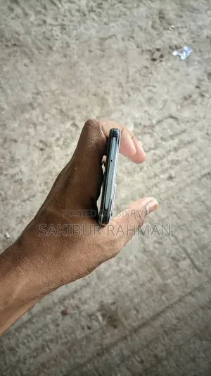 Vivo Y21 64 GB Silver