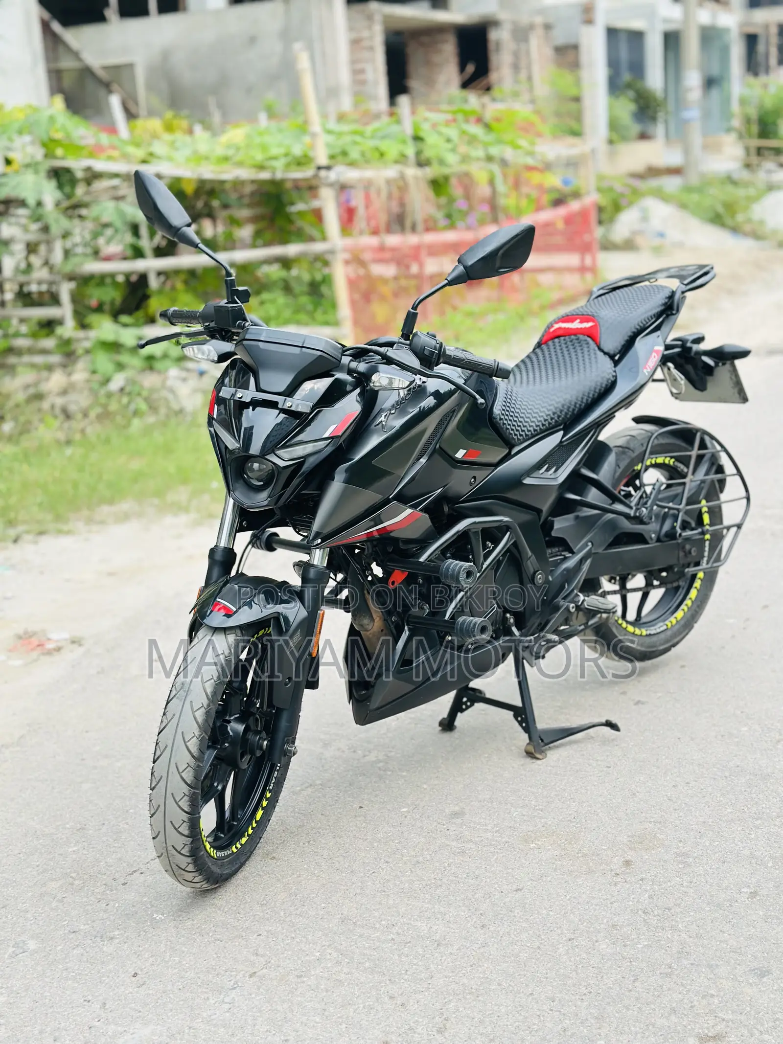 বাজাজ পালসার এন১৬০ ২০২৩ ব্ল্যাক
