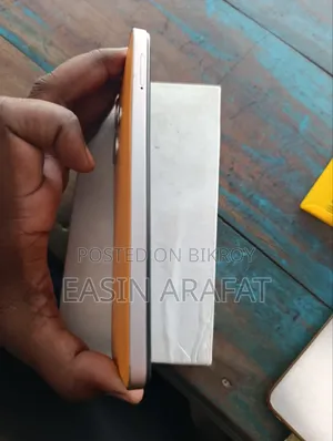 ইনফিনিক্স হট ৩০আই ১২৮ জিবি গোল্ড