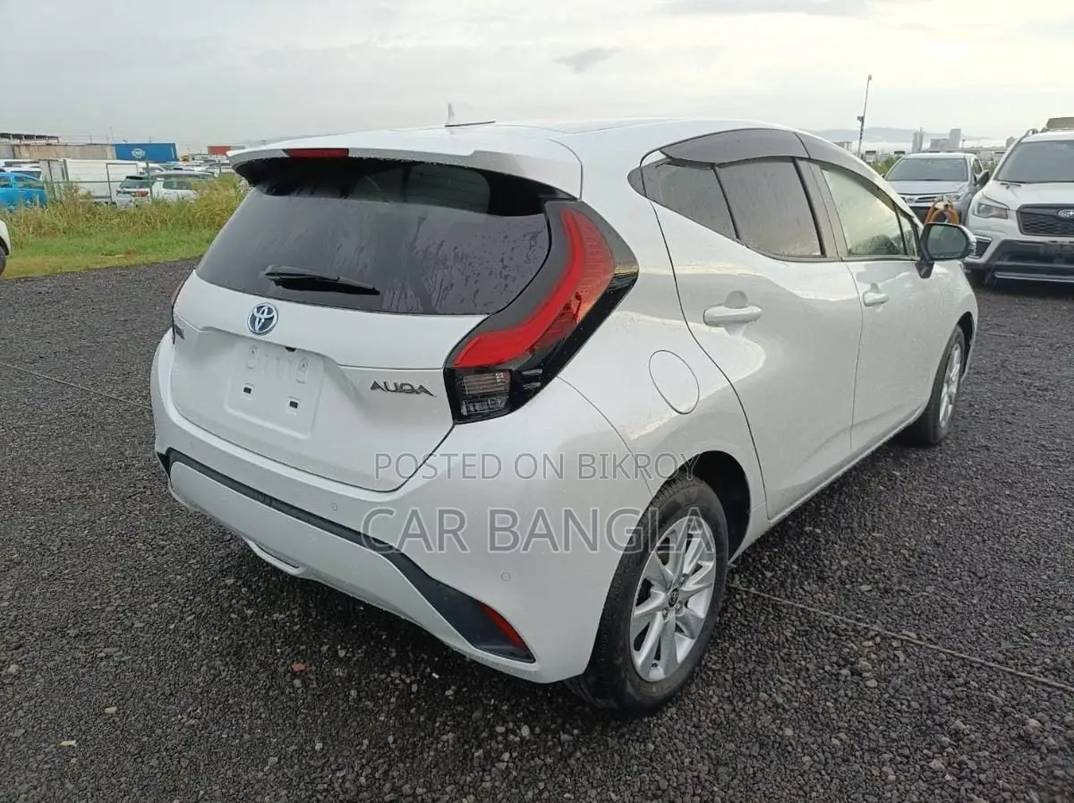 Toyota Aqua 2021 Pearl