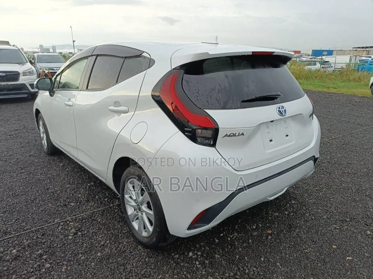 Toyota Aqua 2021 Pearl