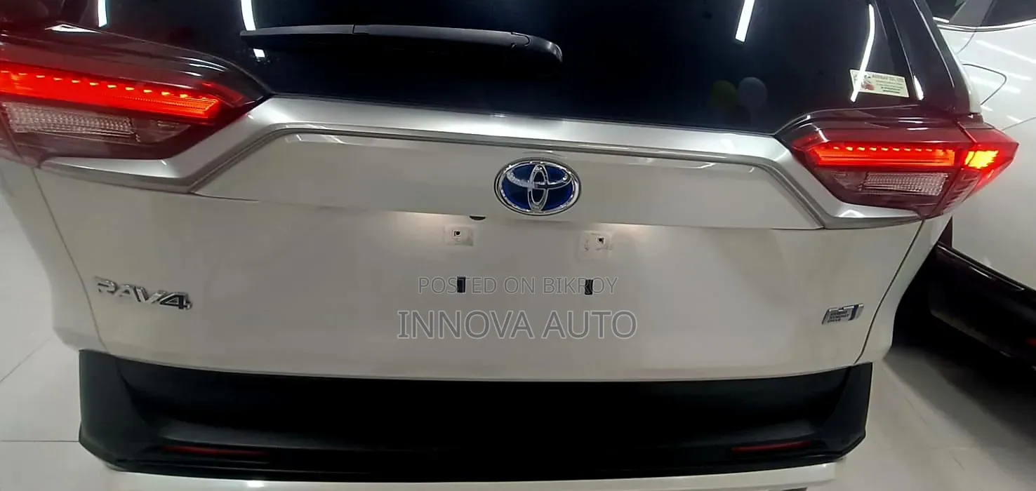 Toyota RAV4 2020 Pearl