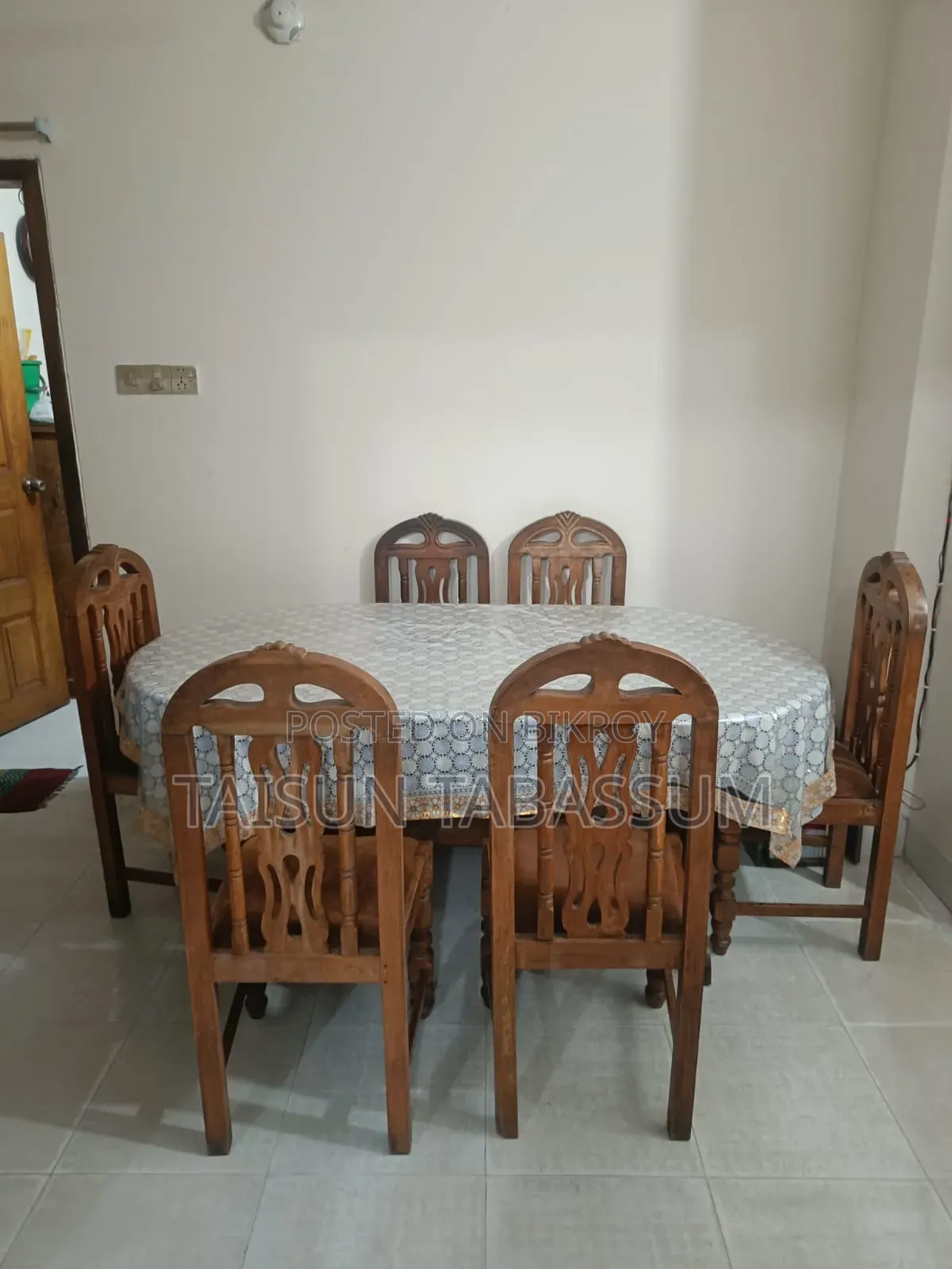 Dinning Table
