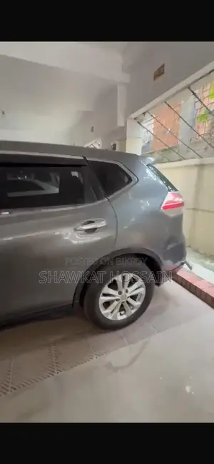 নিসান এক্স-ট্রেইল ১.৬ ডিজেল এডব্লিউডি ২০১৬ সিলভার