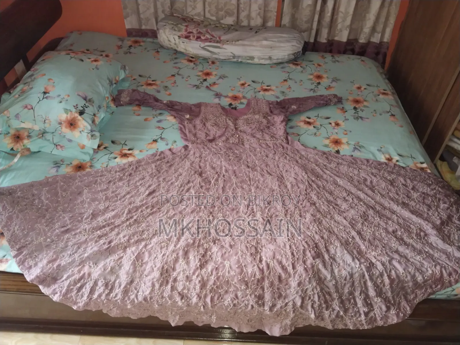 Indian Long Grown Floor Touch Dress Bikri Kora Hobe