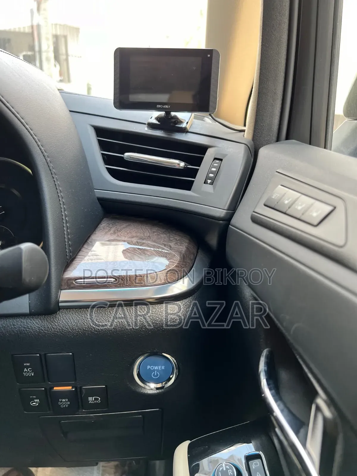 Toyota Alphard 2.5 Hybrid AWD 2019 Pearl