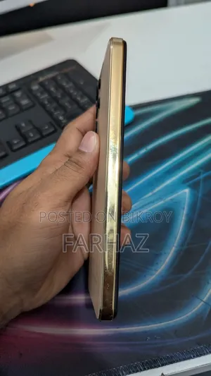 Mobile Phone 64 GB Gold