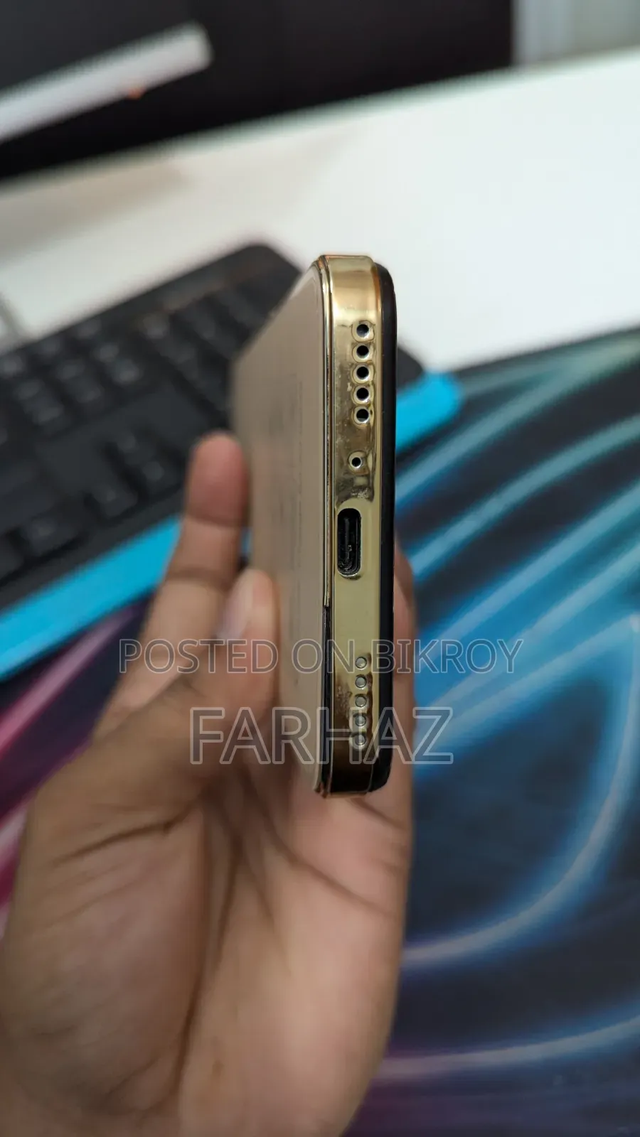 Mobile Phone 64 GB Gold